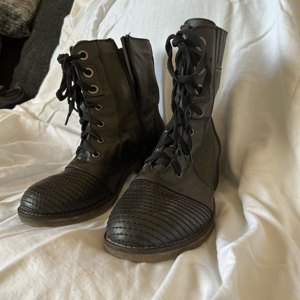 Black BareTraps Zip up Combat Boots